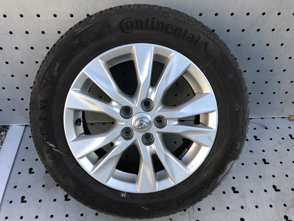 toyota verso s llanta rueda