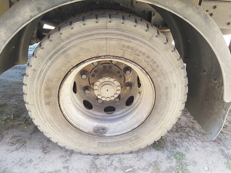 ruedas rueda llanta neumatico michelin 245/70 r. 17,5 7mm