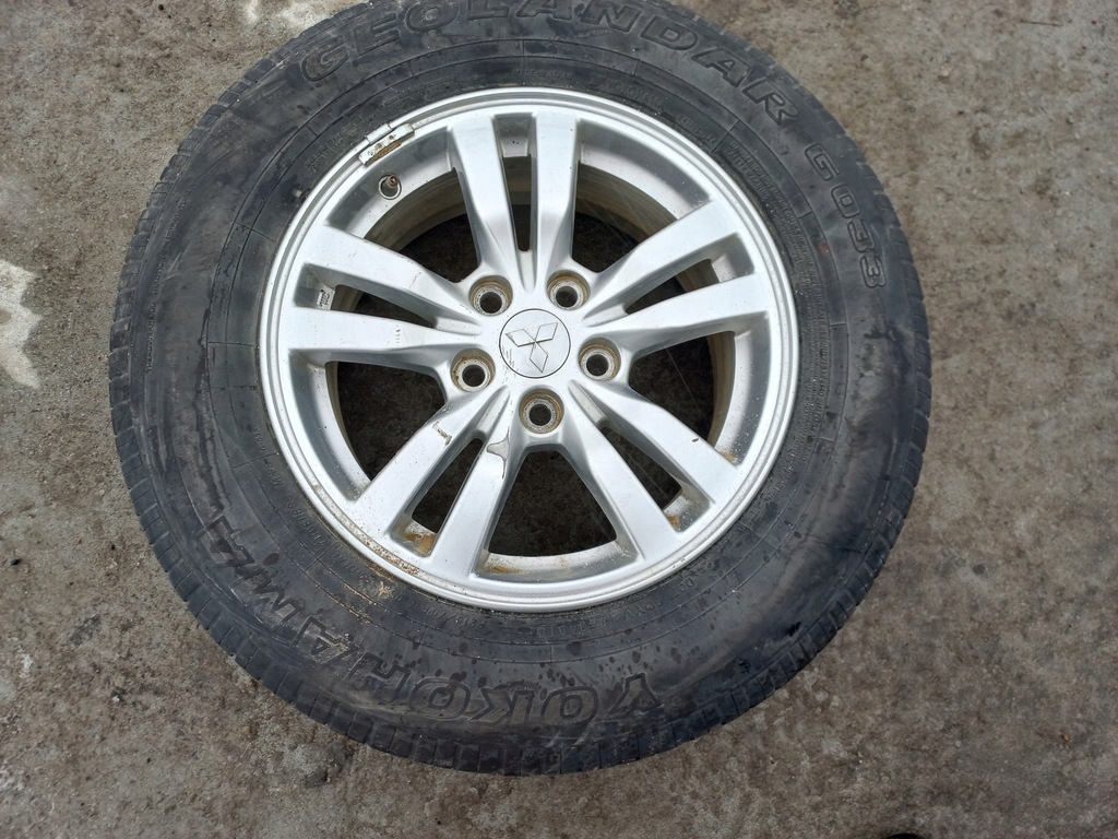mitsubishi outlander 13- rueda 215/70r16 yokohama
