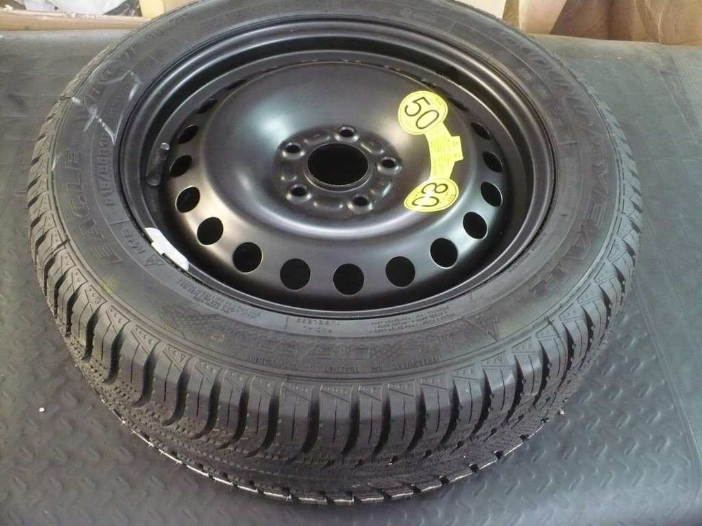 rueda con repuestou ford mondeo 215/55/16 goodyear