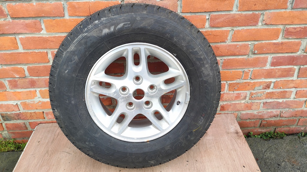 jeep grand cherokee. wj rueda repuesto llantas de aluminio 16