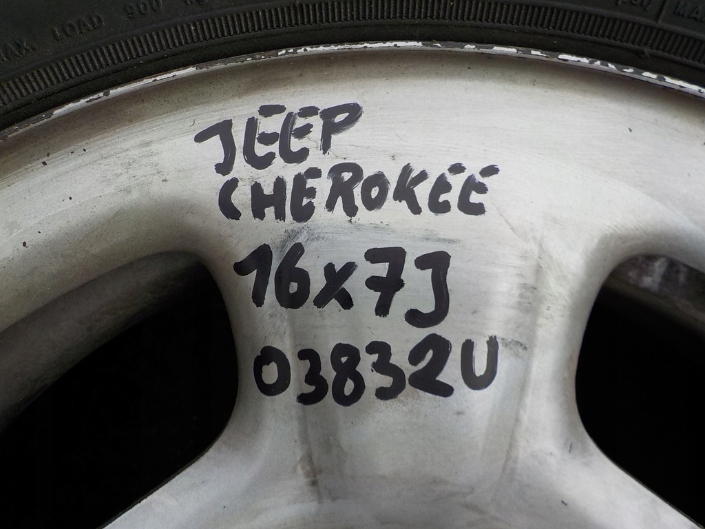 llanta rueda repuesto 16'' jeep cherokee. kj iii 04r