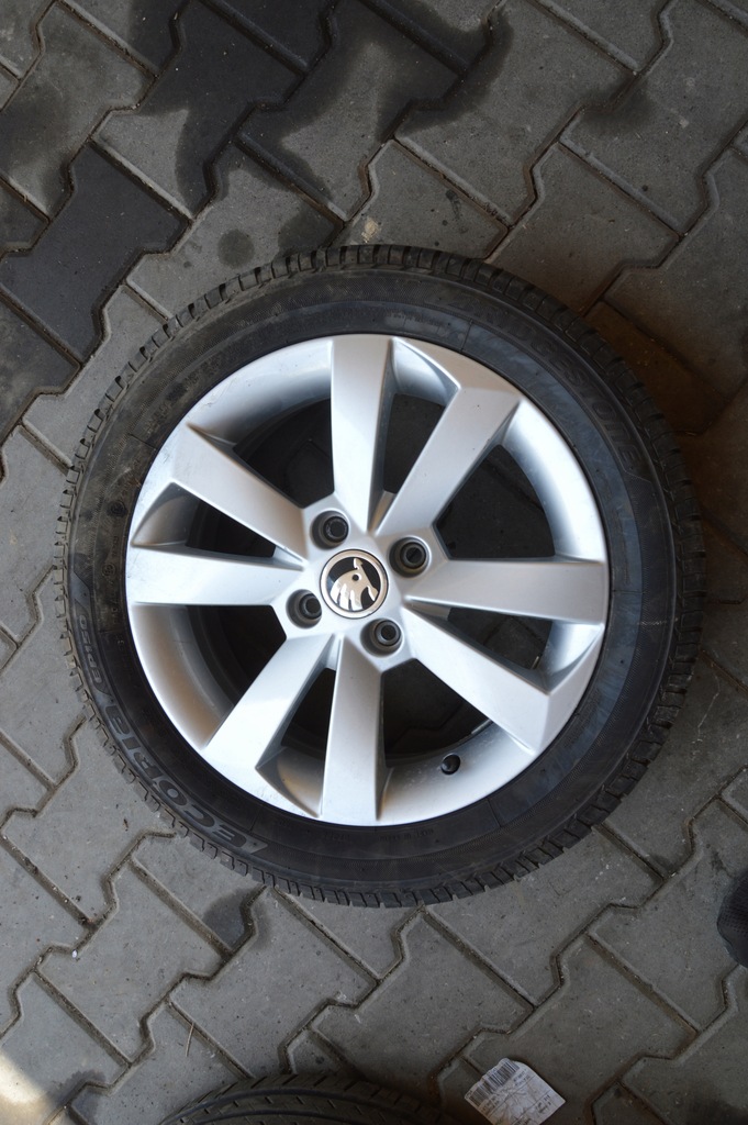 skoda citigo fl llanta con neumatico 185/55r15 1st601025