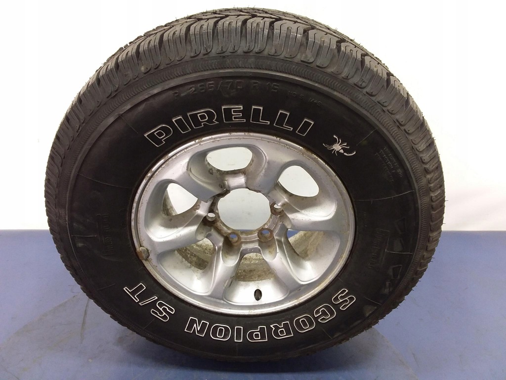 pajero llantas de aluminio con neumatico 15x7j et10 6x139.7 repuesto