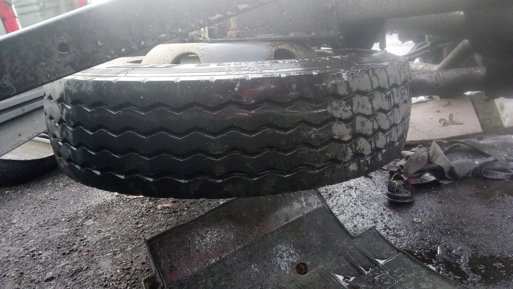 man rueda repuesto kormoran 215/75 r17.5