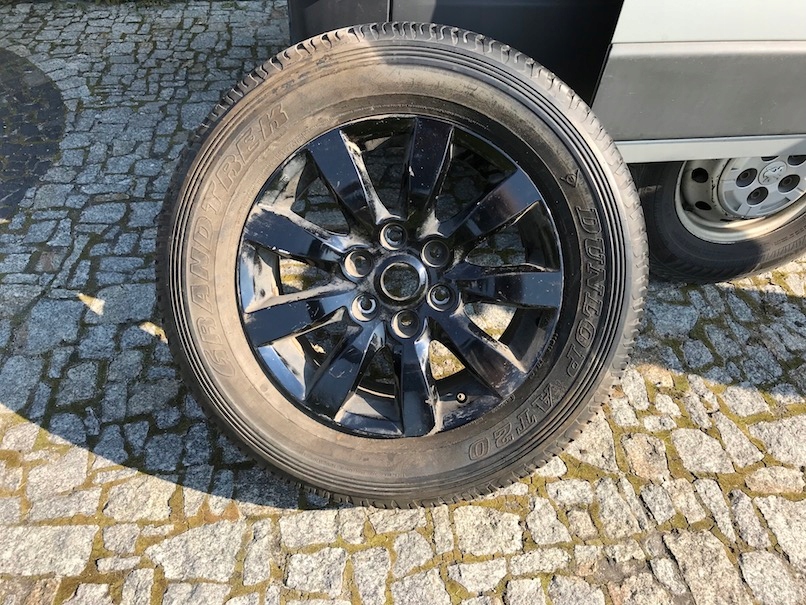 mitsubishi pajero iv llanta aluminio 18x7,5 neumatico