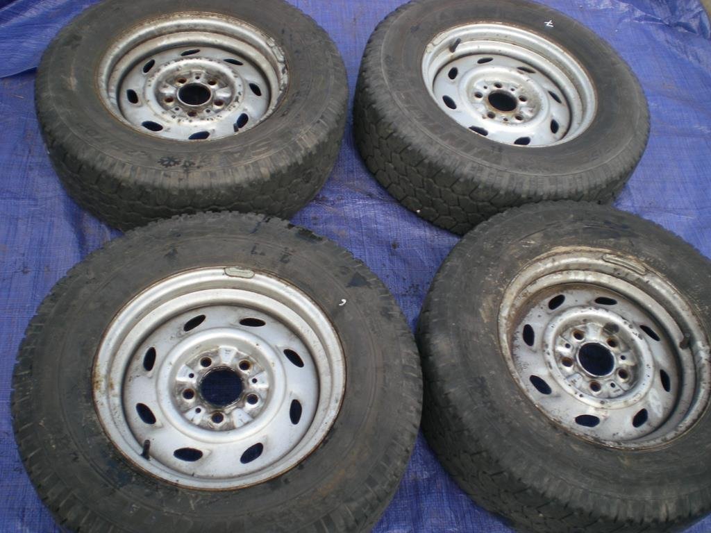 kia, sportage 2000 ruedas llantas acero r15 + neumáticos