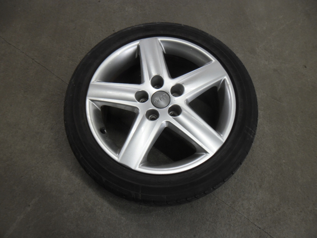 rueda llanta neumatico dunlop 235 / 45 r17 4f0601025af