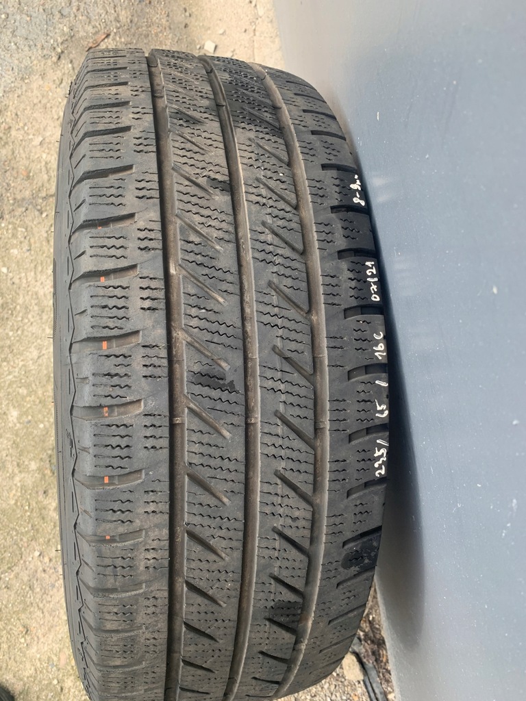llanta tge goodyear vector 4 seasons 235/65 r16c