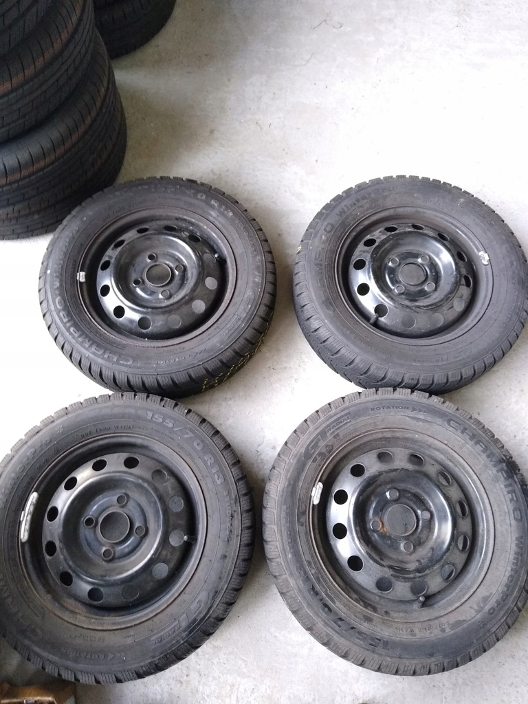 całe ruedas con neumaticos champiro 155/70 r13 2012 r.
