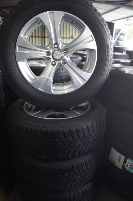 jak nuevo 4 ruedas mercedes glc invierno 235/60r18 x253