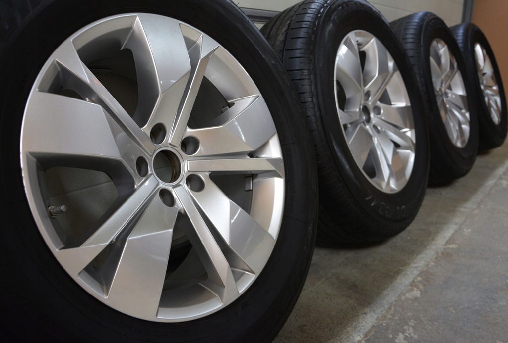 volkswagen touareg iii llantas ruedas neumáticos 760601025a