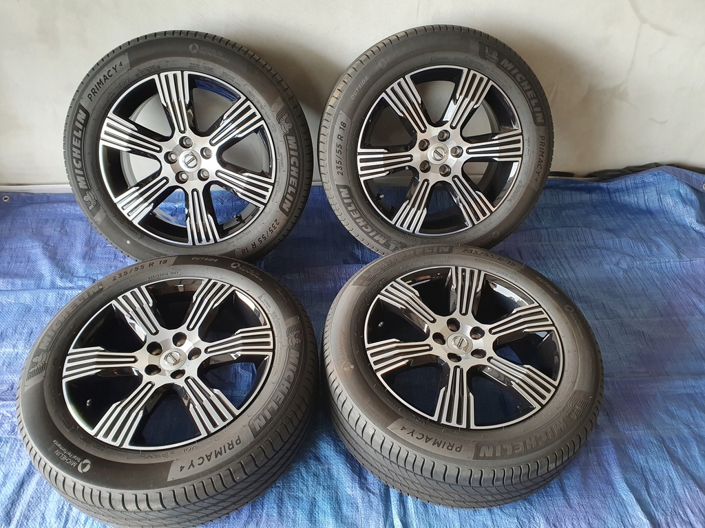 volvo, xc40 llantas de aluminio con neumaticos 18"