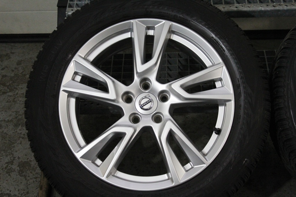 original volvo, xc60 5x108 et50,5 invierno 235/55/18 7,5m