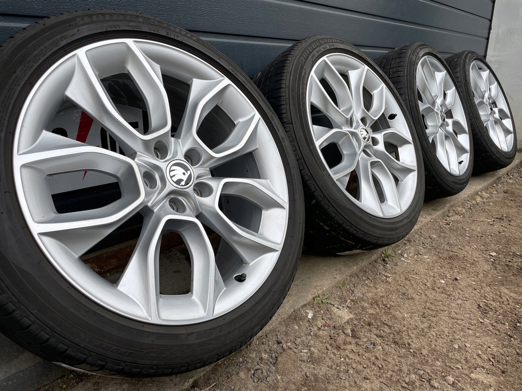 ruedas skoda karoq 57a 19” bridgestone dueler 19