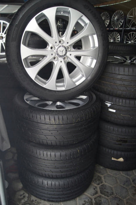 ruedas mercedes e w213 como nuevo verano hankook 18  pulgadas